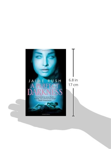 A Perfect Darkness (The Offspring, 1),Used