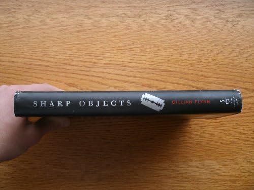 Sharp Objects: A Novel,New