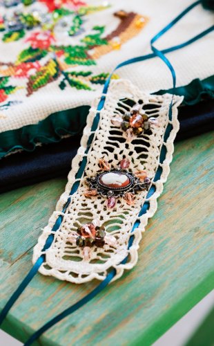 Making Beautiful Jewelry,Used