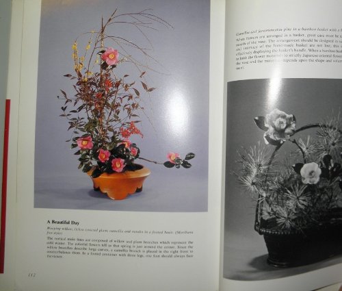 Kasumi's Ikebana for All Seasons,Used