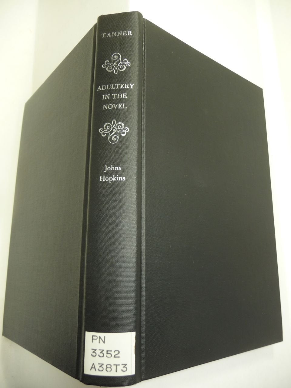 Adultery in the Novel: Contract and Transgression,Used