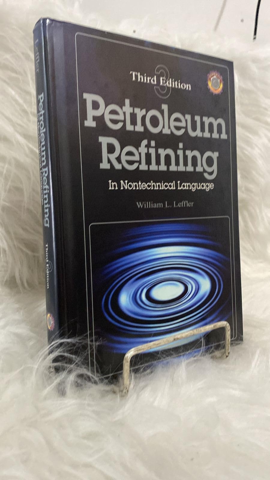 Petroleum Refining In Nontechnical Language Third Edition (Pennwell Nontechnical Series),Used