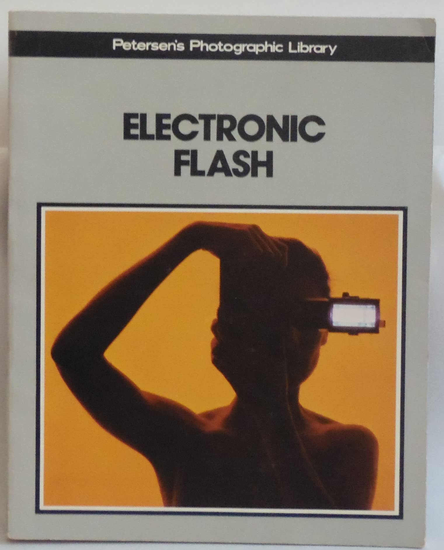 Electronic flash (Petersens photographic library),Used