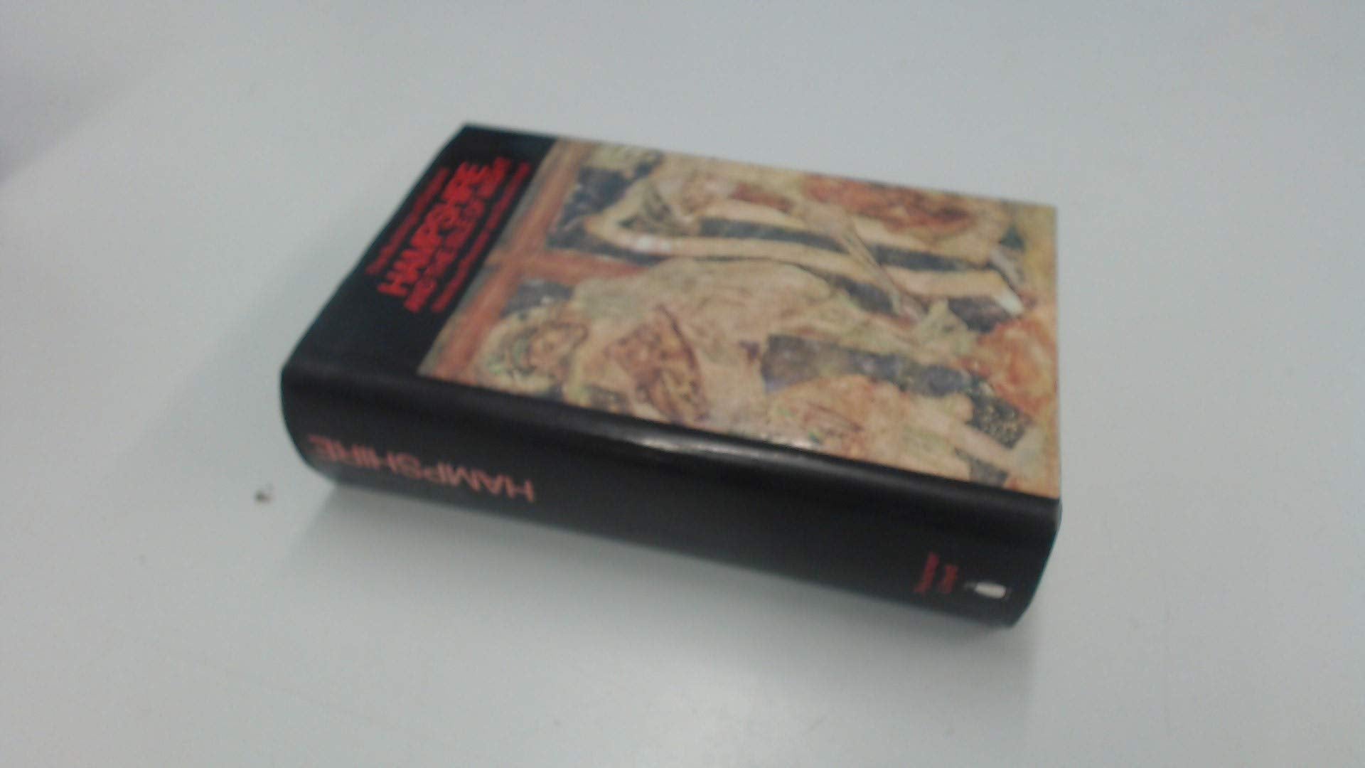 Hampshire and the Isle of Wight: The Buildings of England,Used