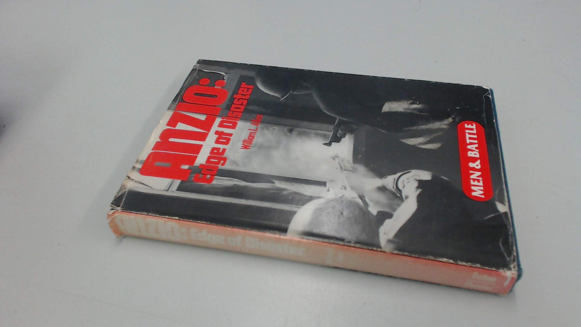 Anzio: Edge Of Disaster (Men And Battle),New