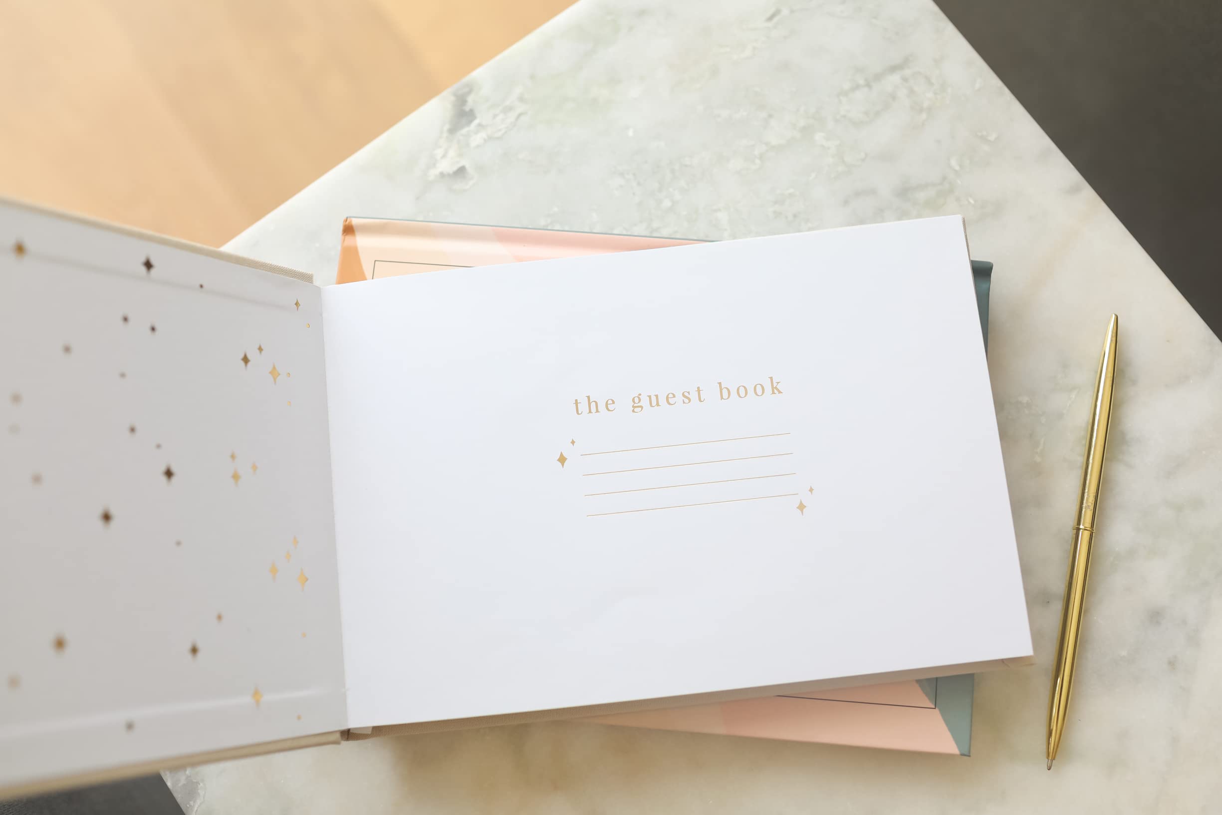 Guest Book: Beautiful Keepsake for Life?s Special Events Sign In Book for Wedding Reception, Baby Shower, Funeral and Vacation,Used