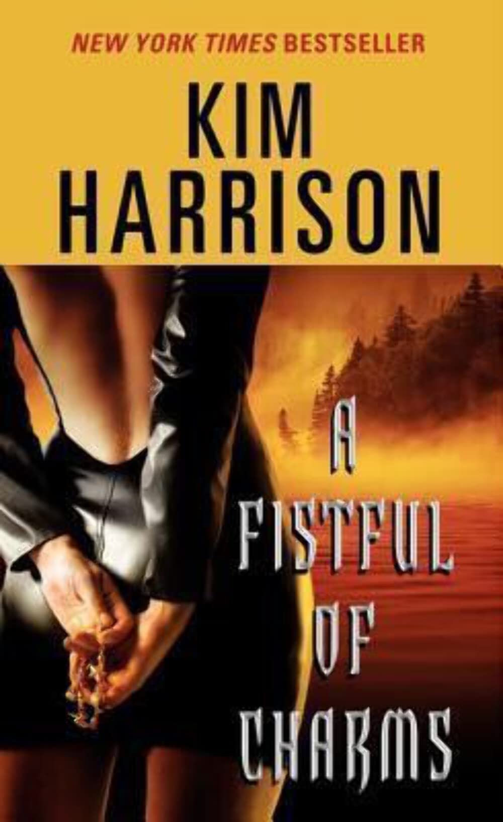 A Fistful of Charms (The Hollows, Book 4),Used