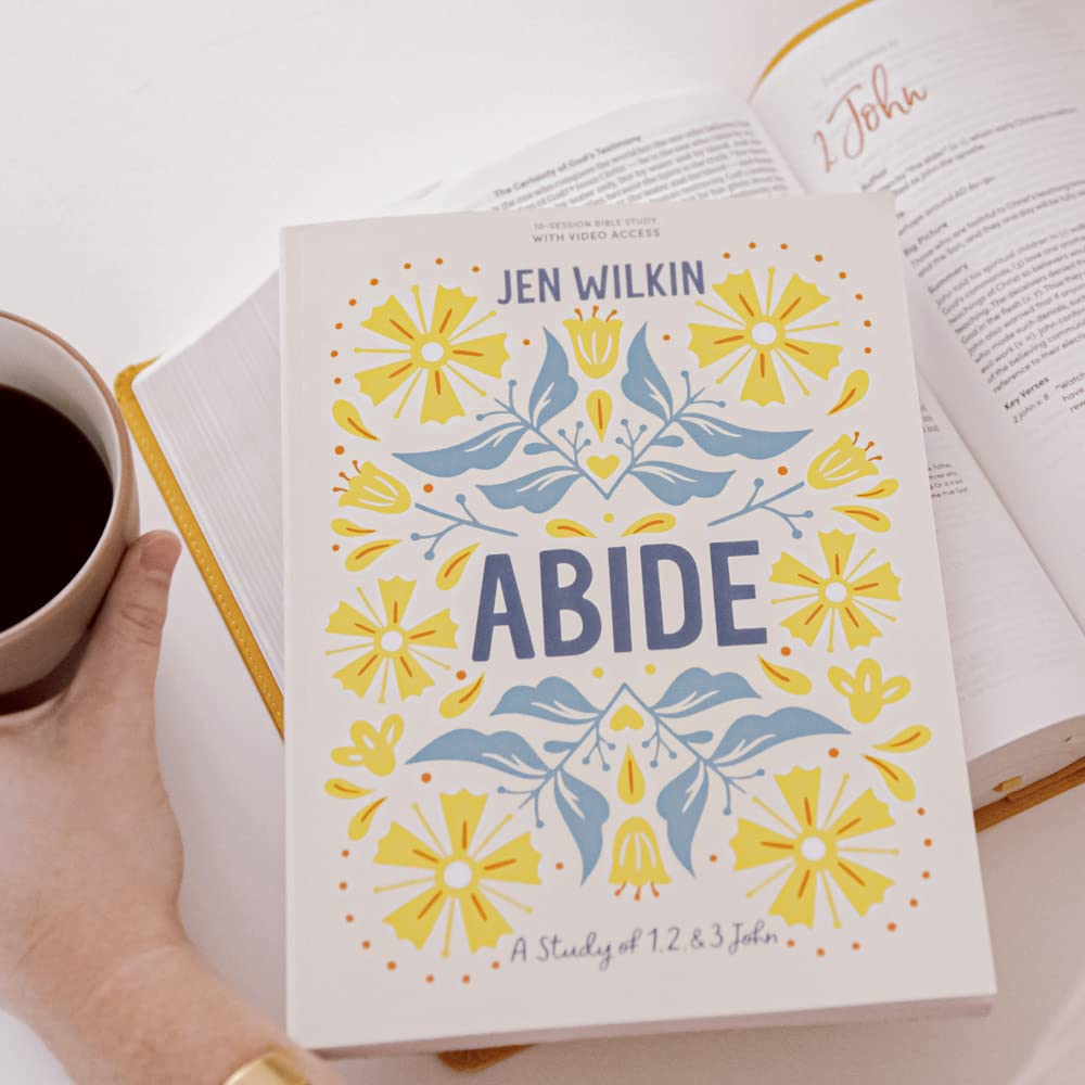 Abide Bible Study Book with Video Access: A Study of 1, 2, and 3 John,New