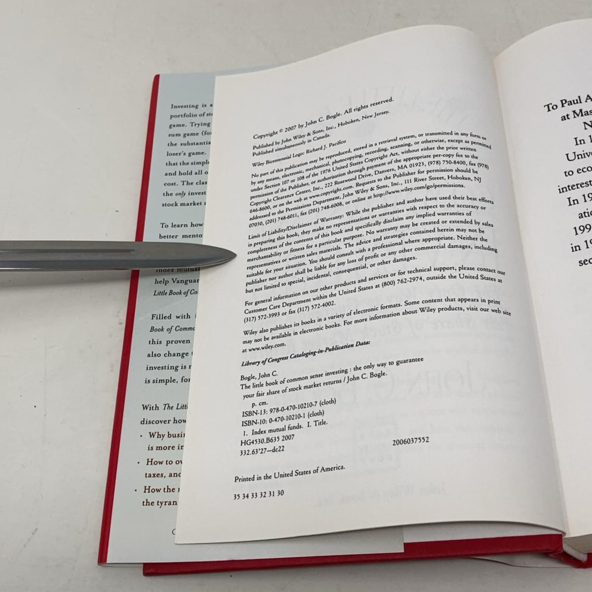 The Little Book of Common Sense Investing: The Only Way to Guarantee Your Fair Share of Stock Market Returns,Used