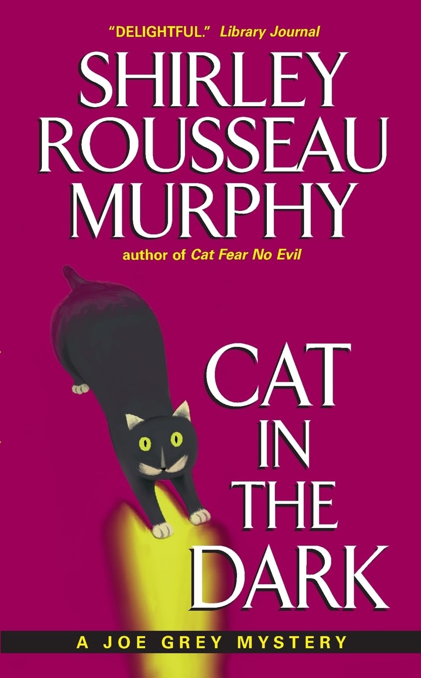 Cat in the Dark: A Joe Grey Mystery (Joe Grey Mystery Series, 4),Used