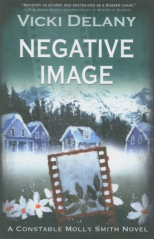 Negative Image (Constable Molly Smith Novels, 4),Used