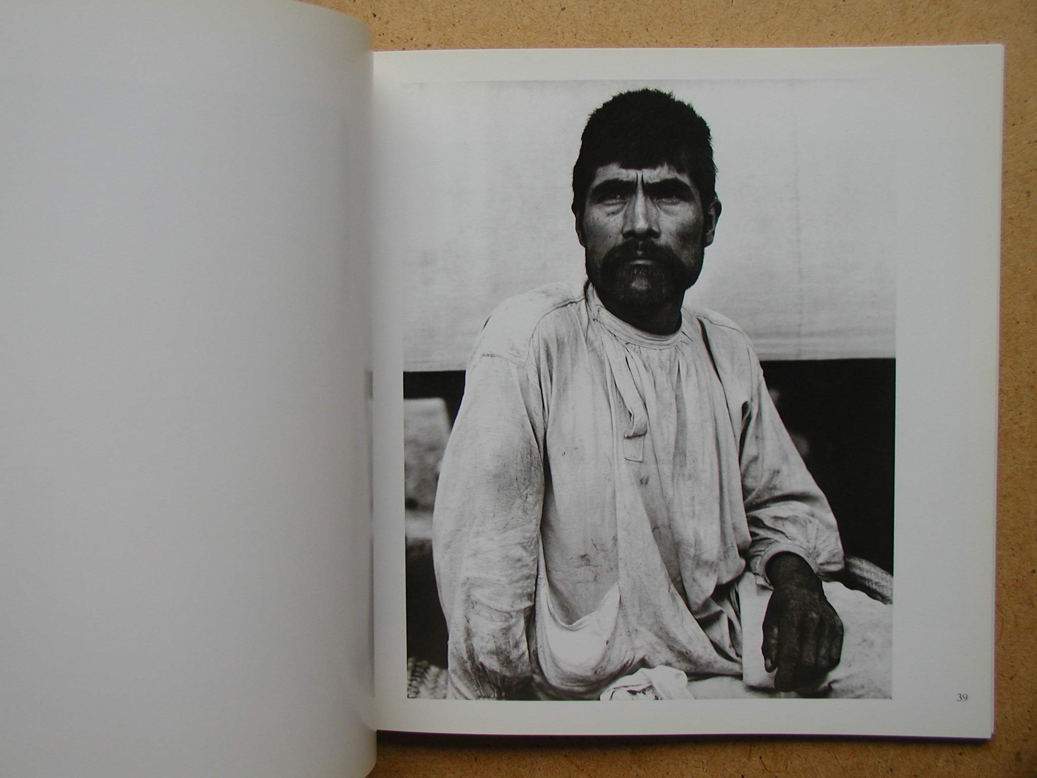 Paul Strand (Aperture Masters Of Photography Series, Number One),New