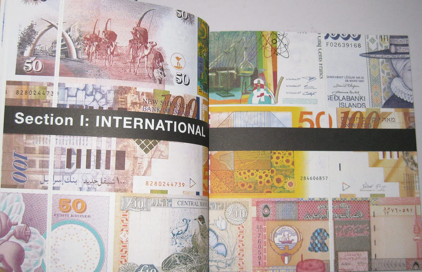The Art Of Money: The History And Design Of Paper Currency From Around The World,Used