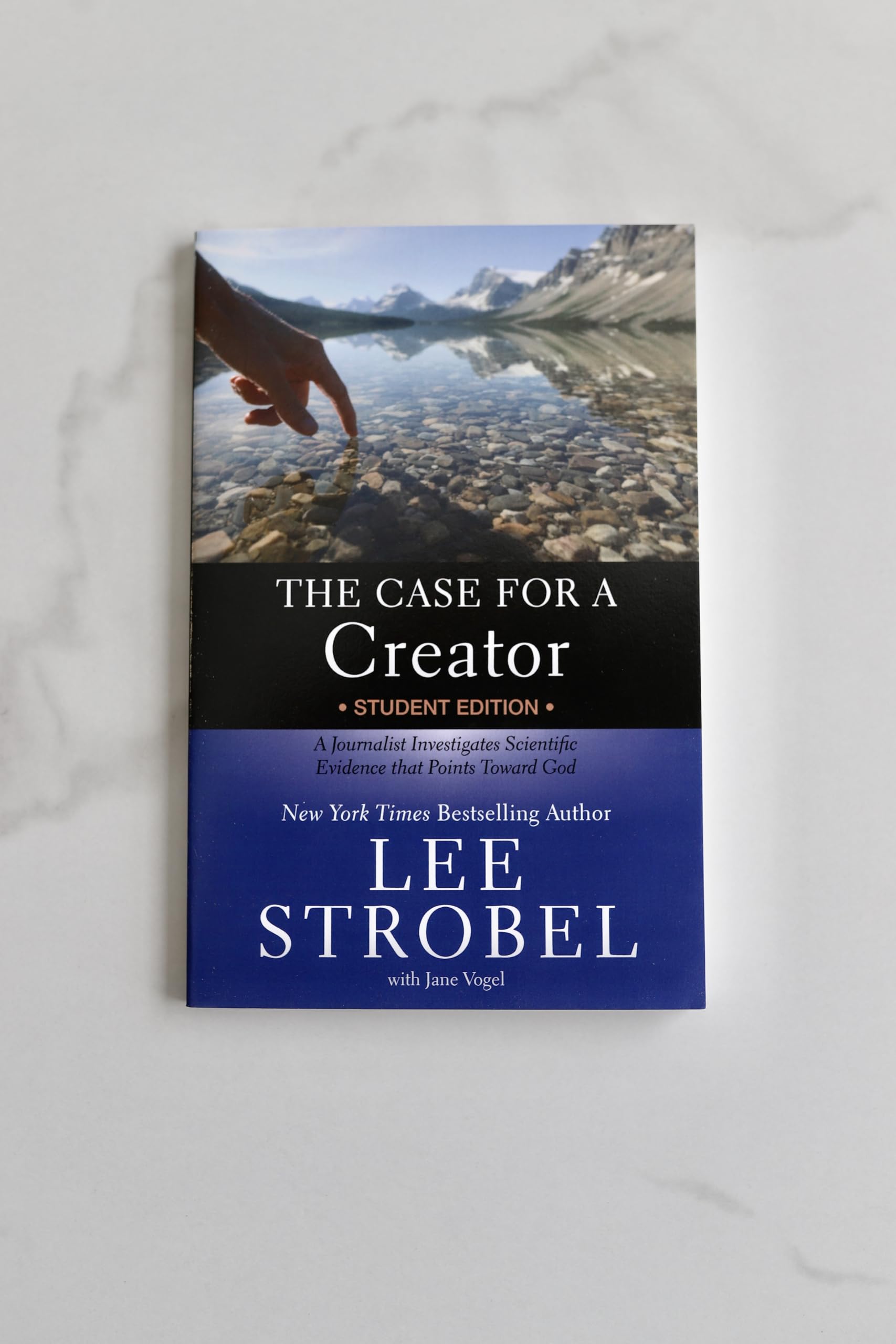 The Case for a Creator Student Edition: A Journalist Investigates Scientific Evidence that Points Toward God (Case for  Series f,Used