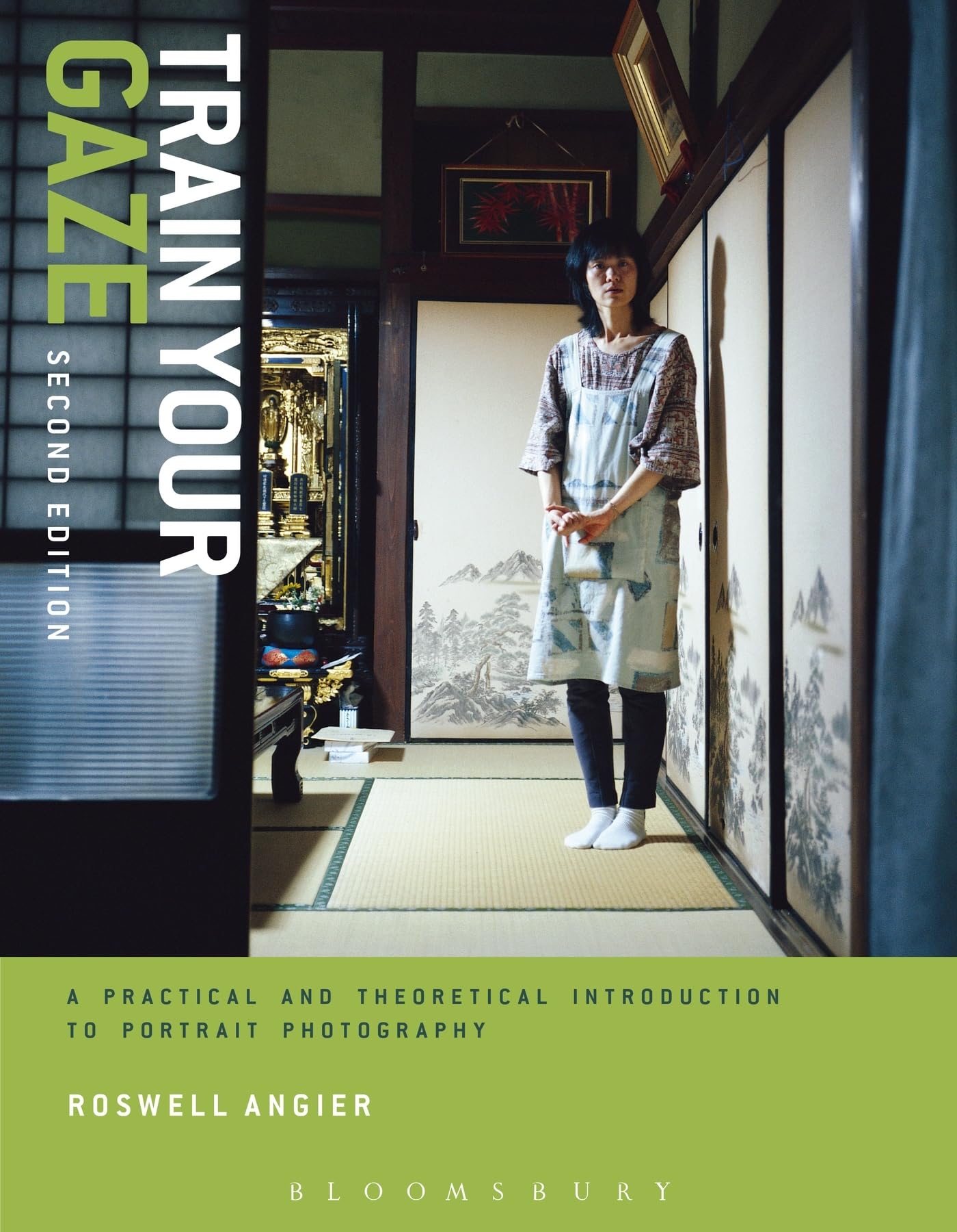 Train Your Gaze: A Practical and Theoretical Introduction to Portrait Photography (Required Reading Range),Used