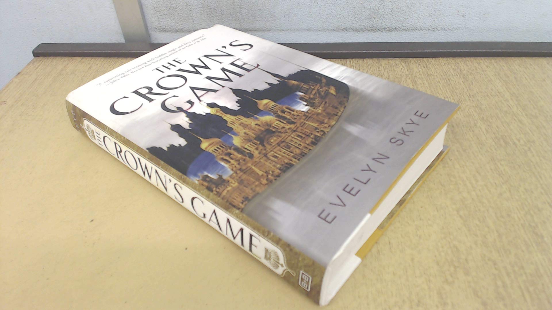 The Crown's Game (Crown's Game, 1),Used