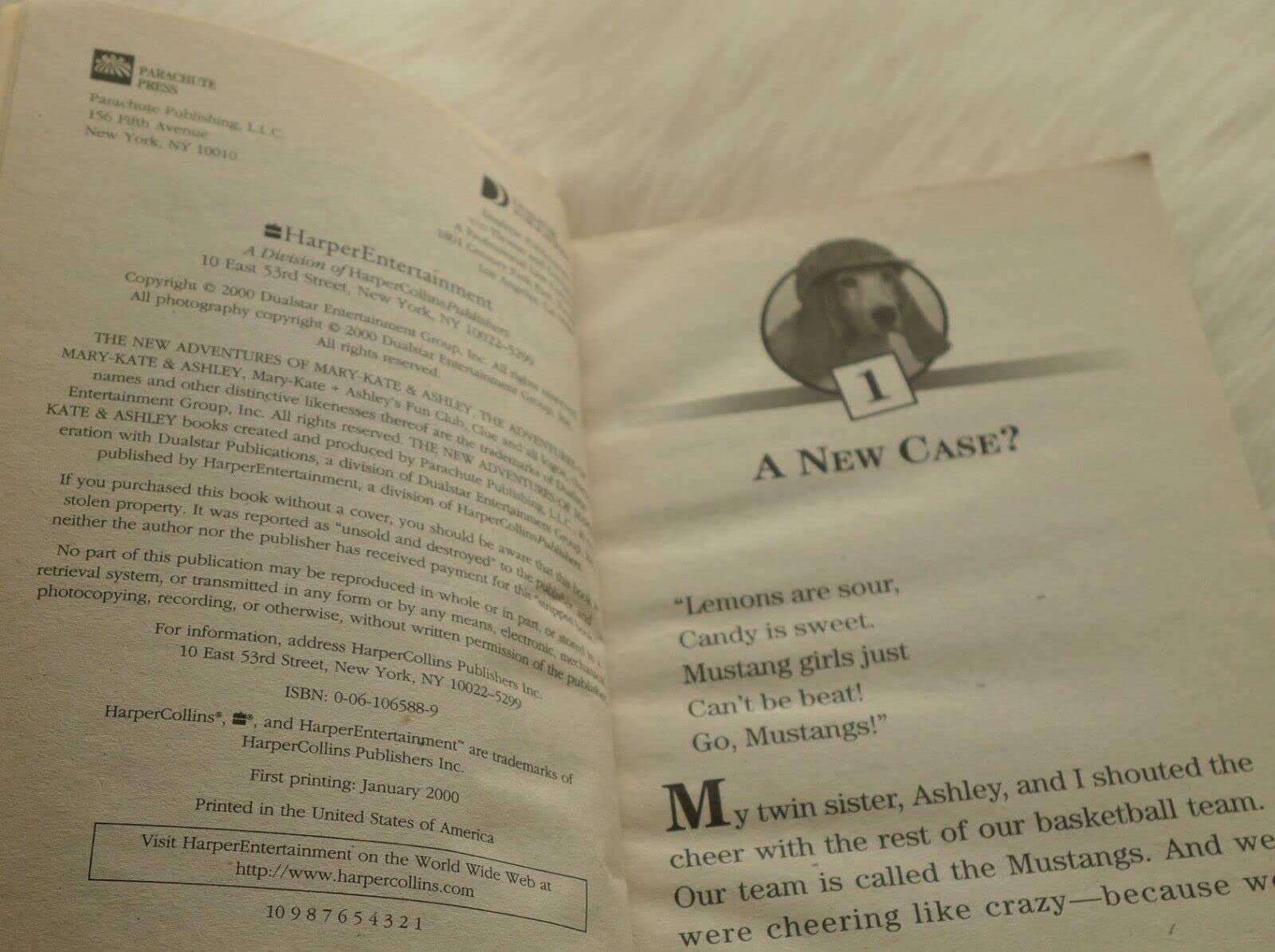 The Case of the Slam Dunk Mystery (New Adventures of MaryKate & Ashley, No. 15),Used