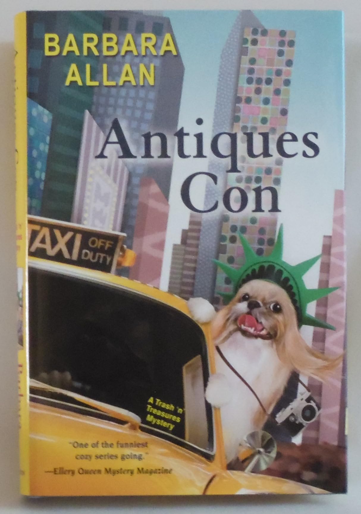 Antiques Con (A Trash N Treasures Mystery)-new