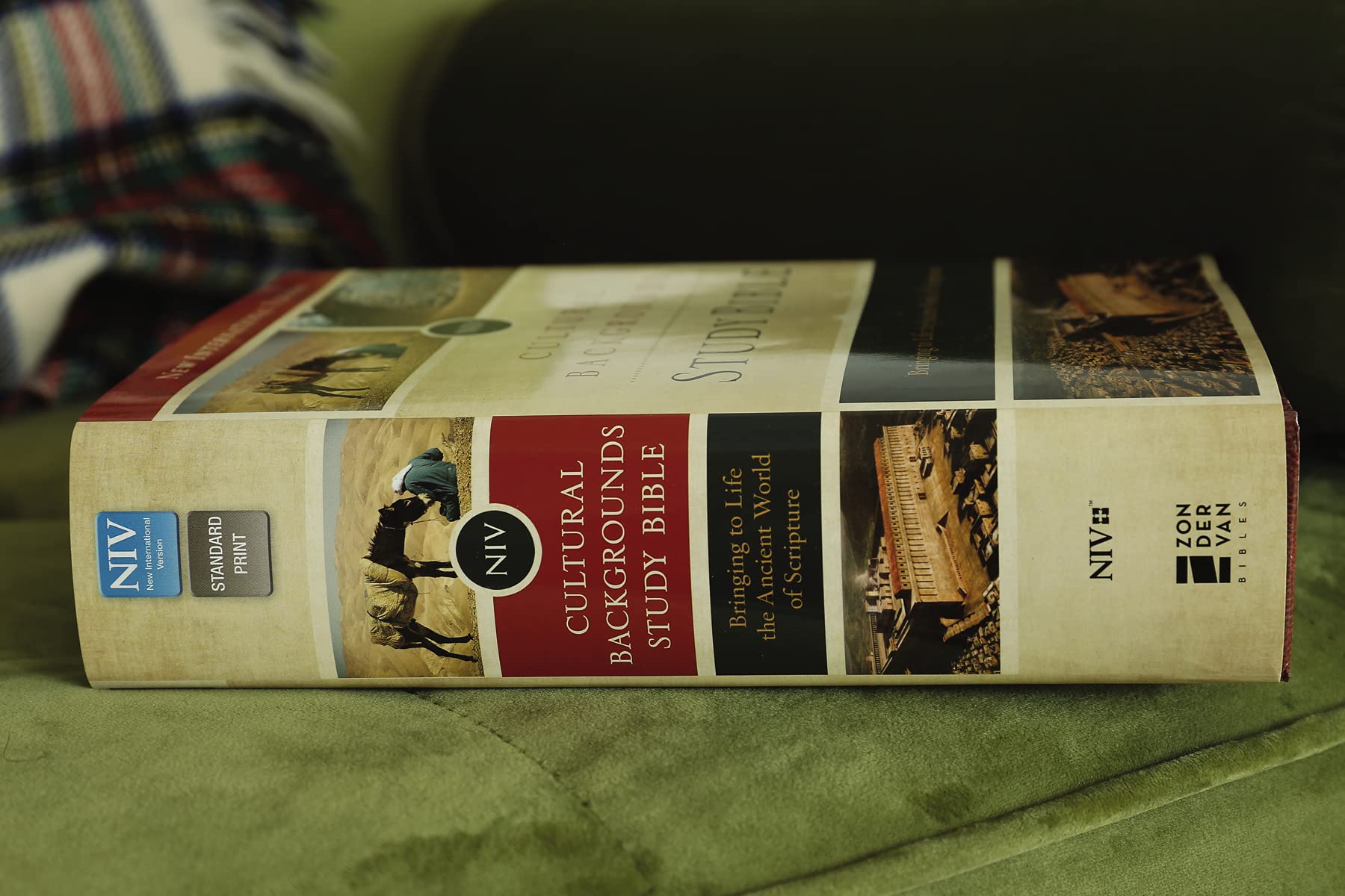 NIV Cultural Backgrounds Study Bible, Hardcover Red Letter - Zondervan: Explore the Ancient World of Scripture