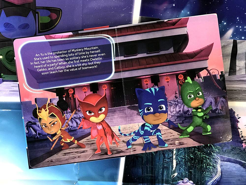 Pj Masks My Busy Books Storybook, 10 Figurines, Playmat,Used