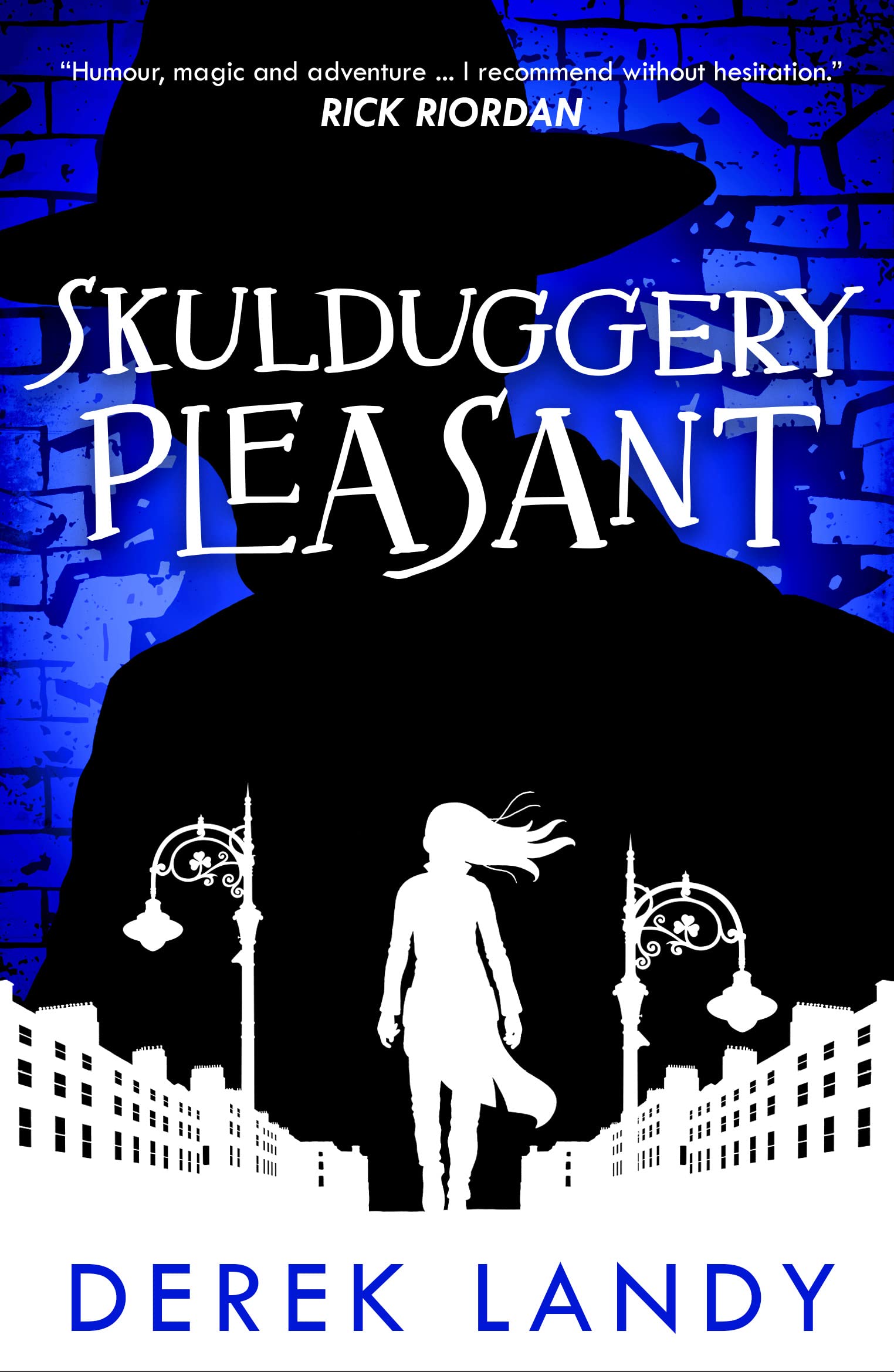 Skulduggery Pleasant (Skulduggery Pleasant, (1)),Used