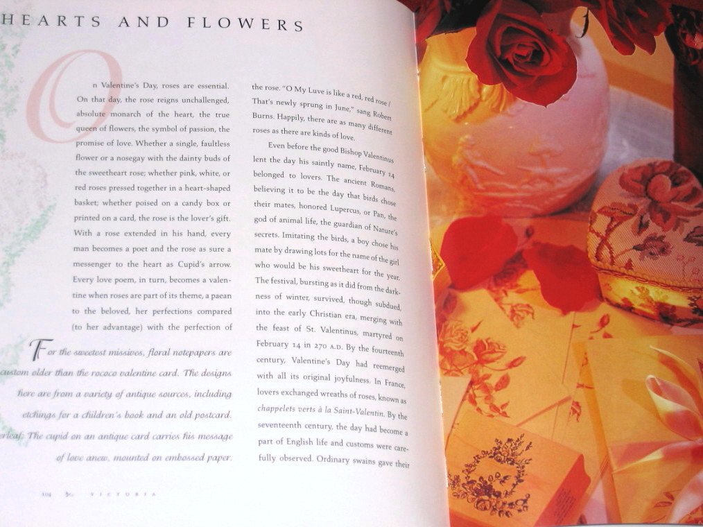 Victoria: At Home With Roses (Patterns, Petals And Prints To Adorn Every Room),Used