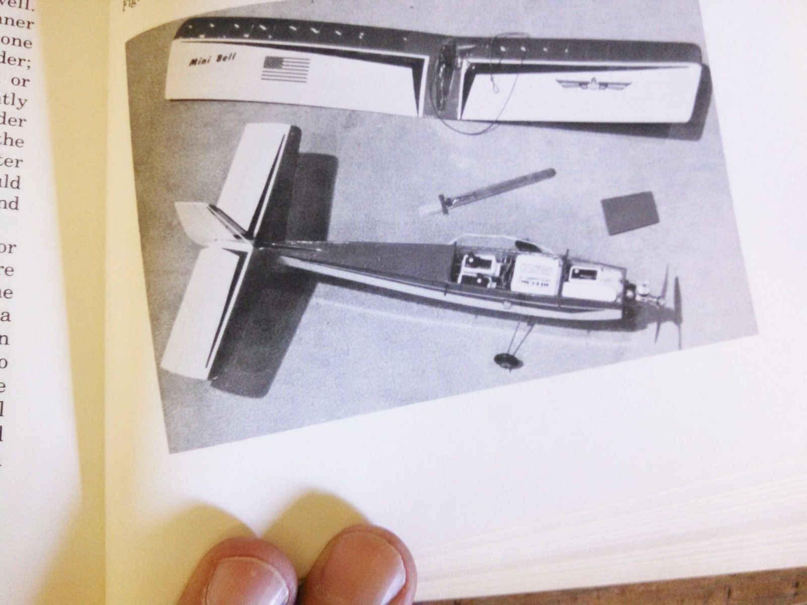 Building and Flying Model Aircraft,Used
