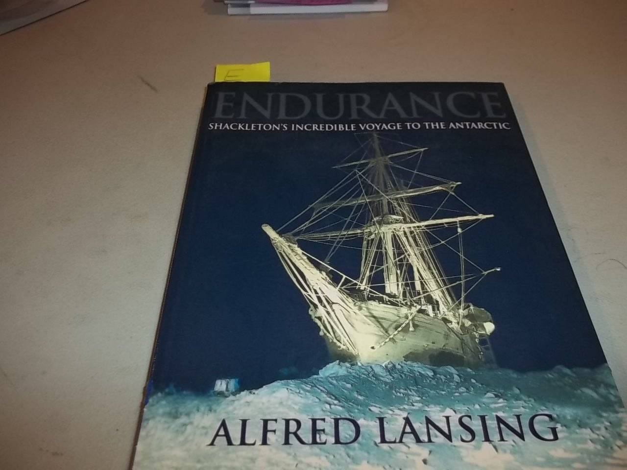 Endurance: Shackleton's Incredible Voyage to the Antarctic (Illustrated Edition),Used