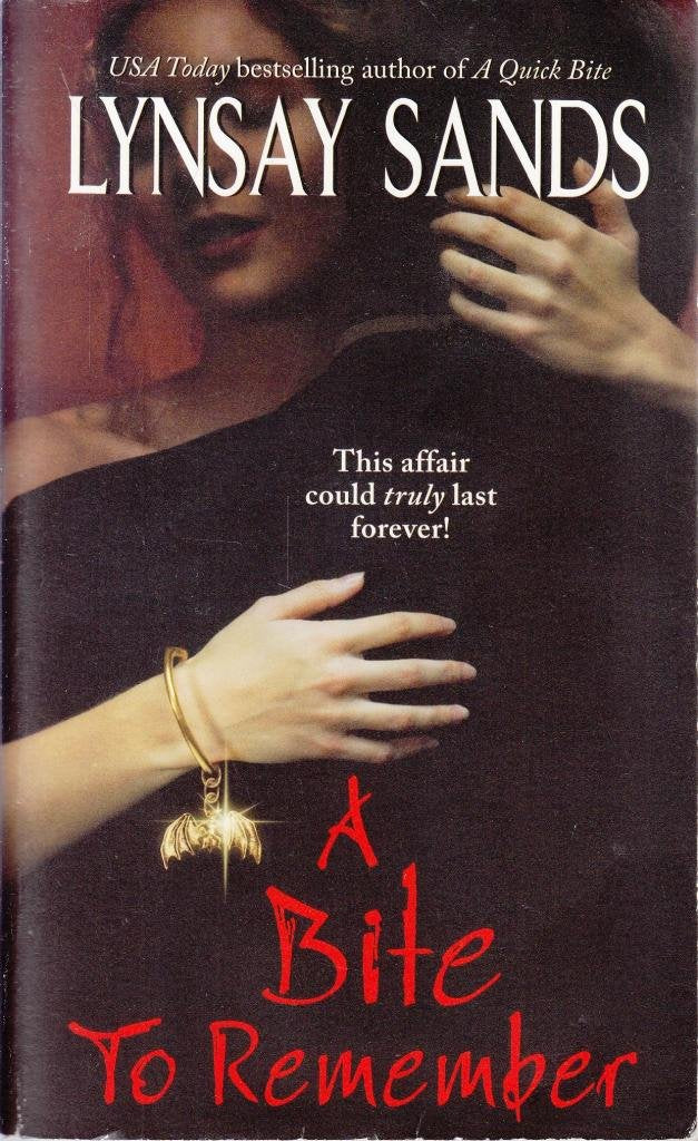 A Bite to Remember (Argeneau Vampires, Book 5),Used
