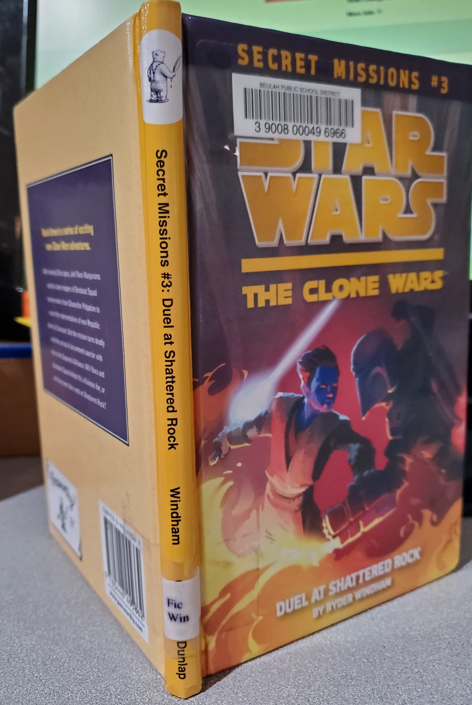 Duel At Shattered Rock #3 (Star Wars: The Clone Wars),New