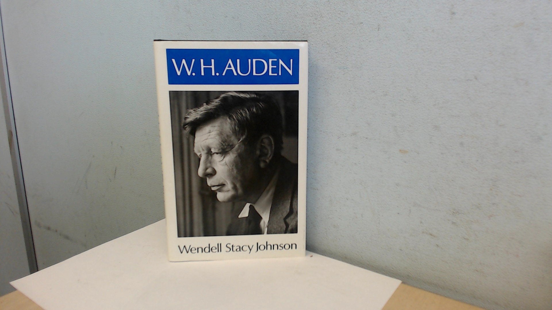 W.H. Auden (Literature & Life),Used