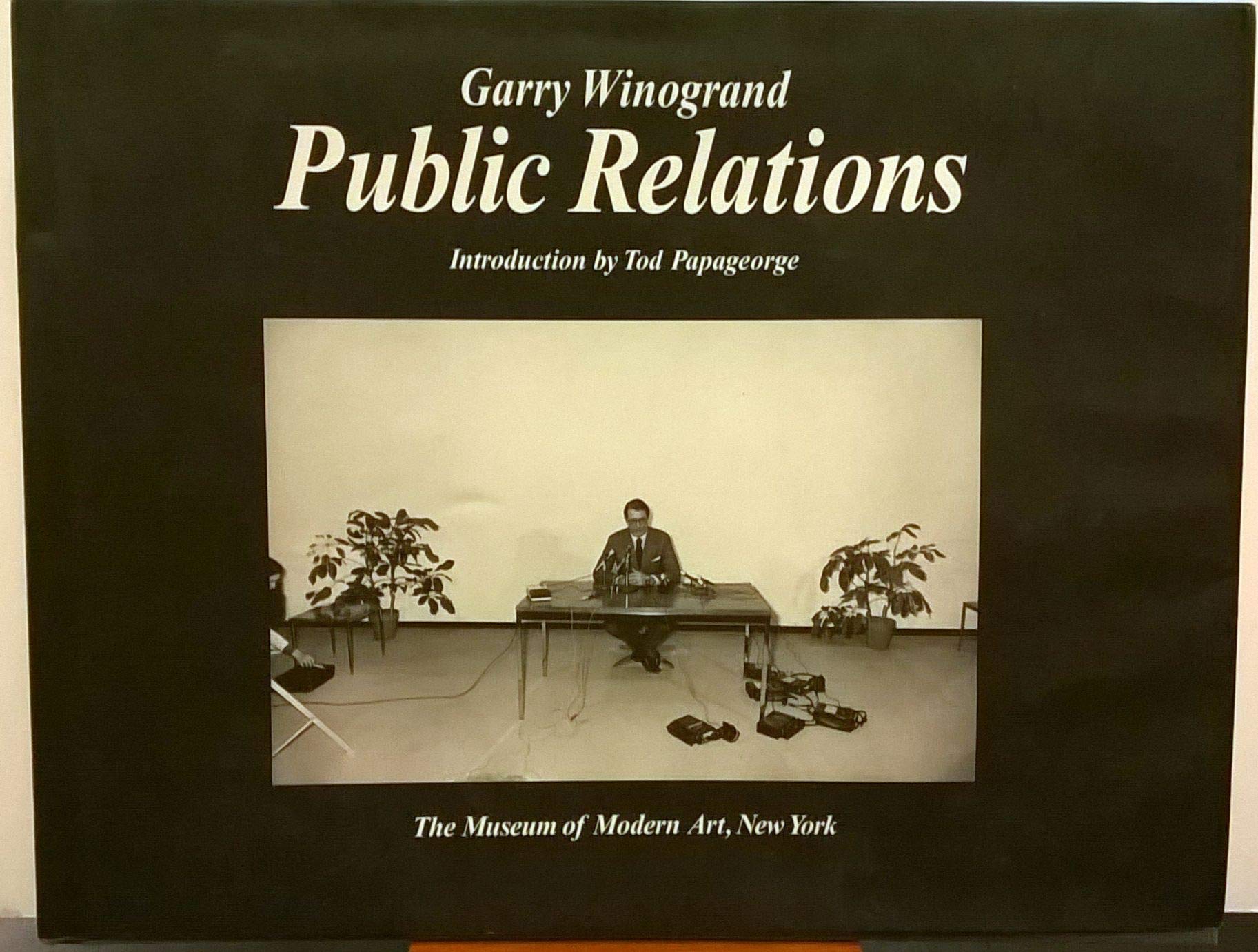Garry Winogrand: Public Relations,Used