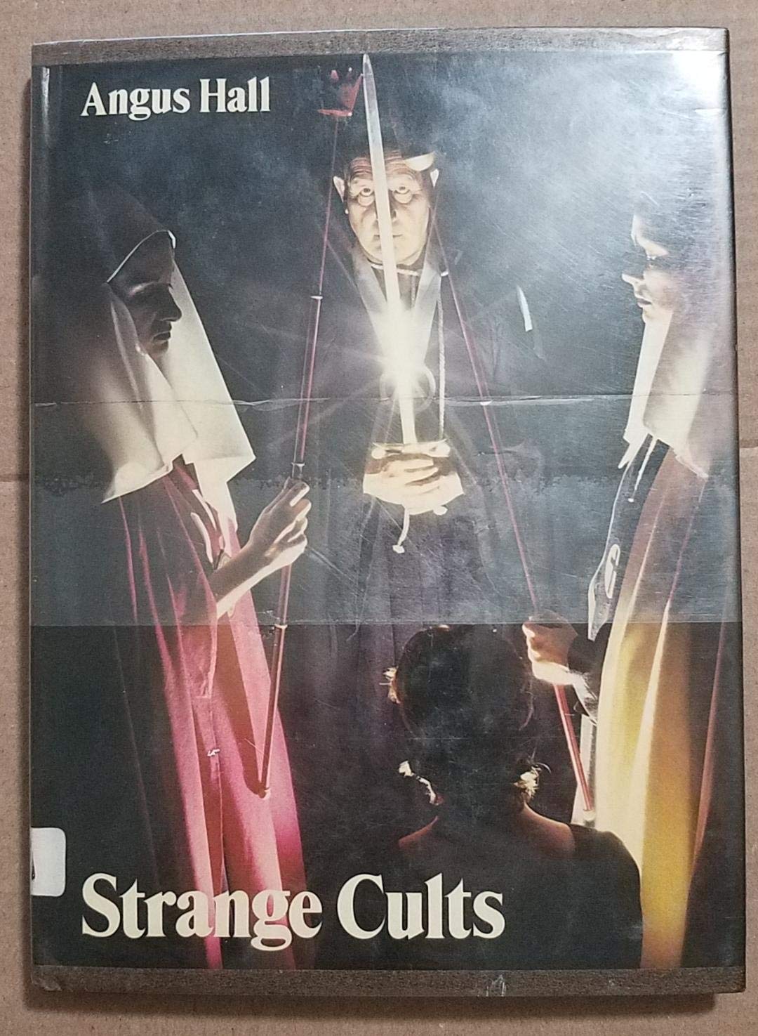Strange cults (A New library of the supernatural),Used