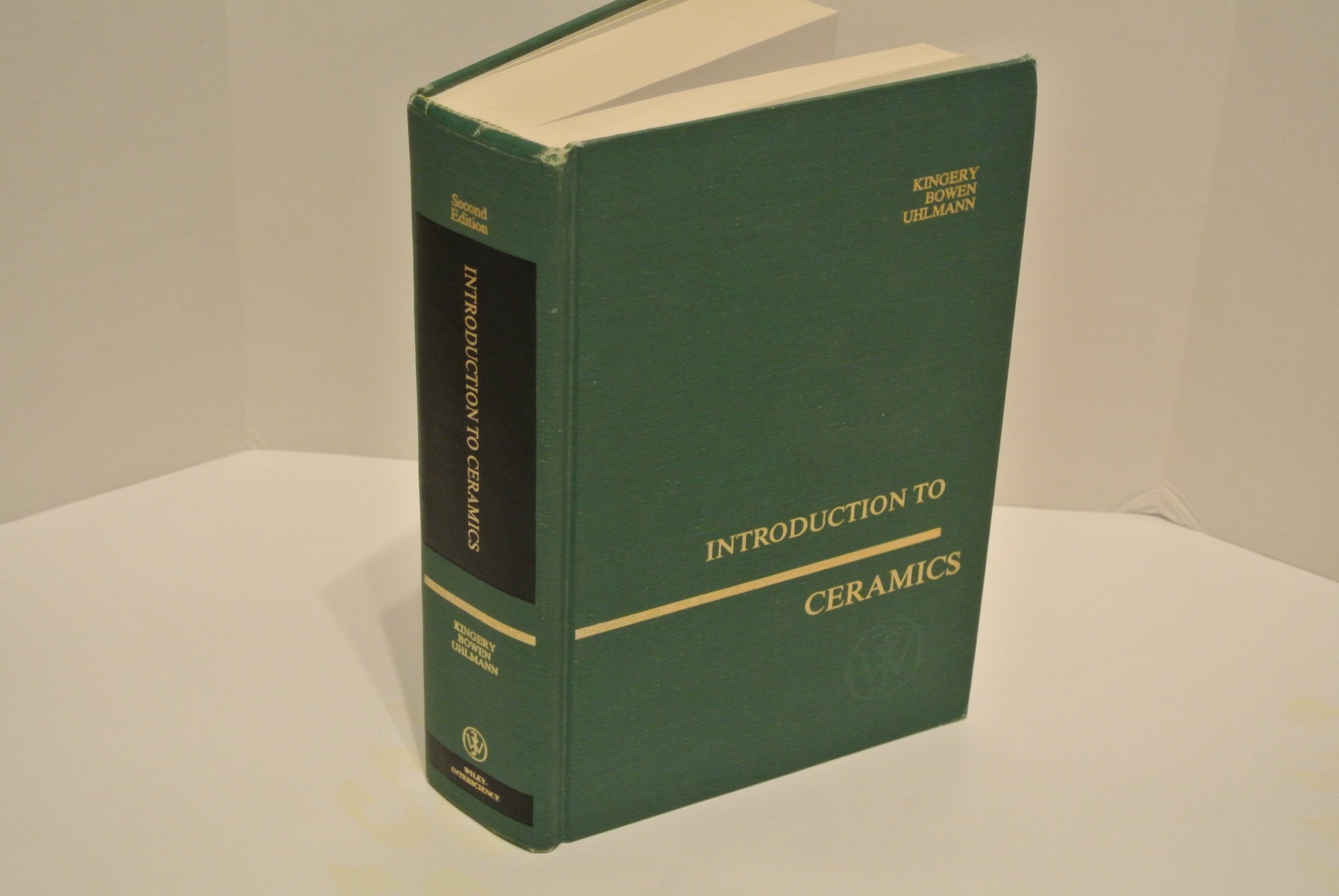 Introduction To Ceramics, 2Nd Edition