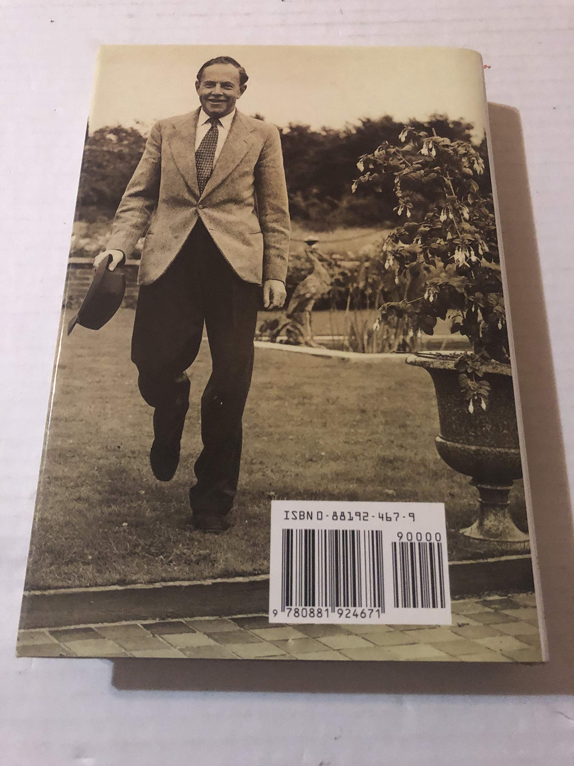 Sunlight On The Lawn (Beverley Nichols Trilogy Book 3),Used