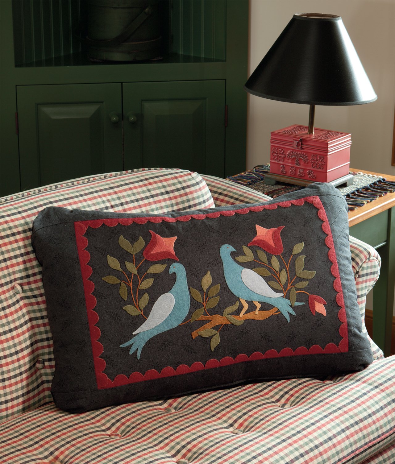 Elegant Quilts, Country Charm: Applique Designs in Cotton and Wool,Used