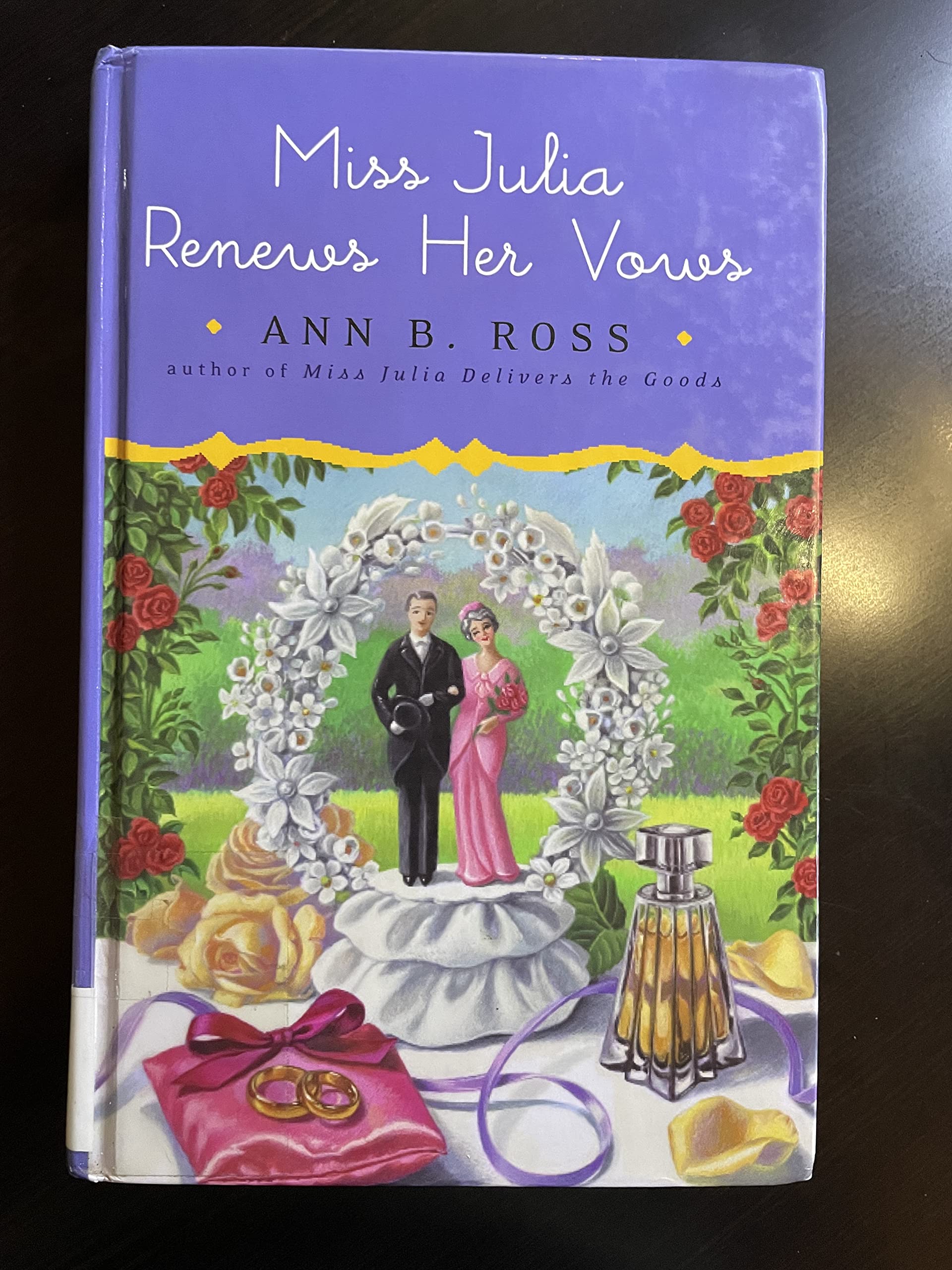 Miss Julia Renews Her Vows (Thorndike Press Large Print Core Series),Used