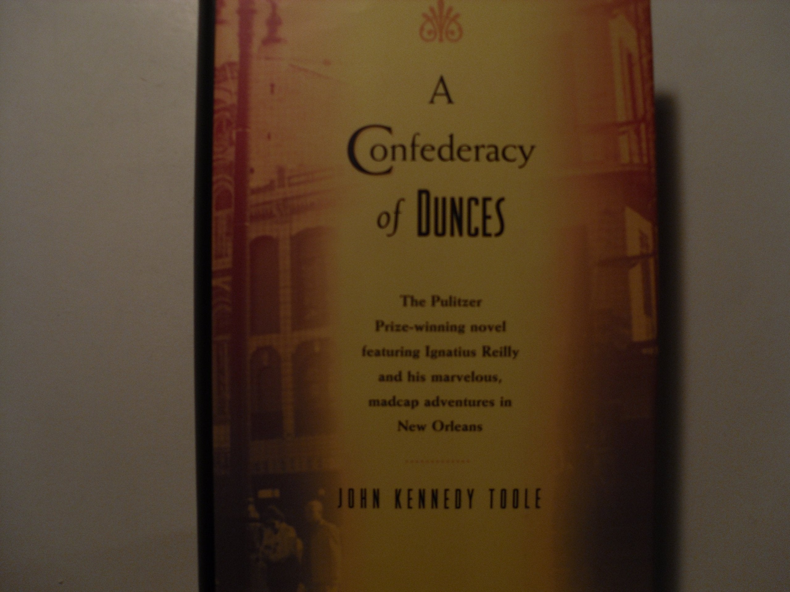 A Confederacy Of Dunces-new