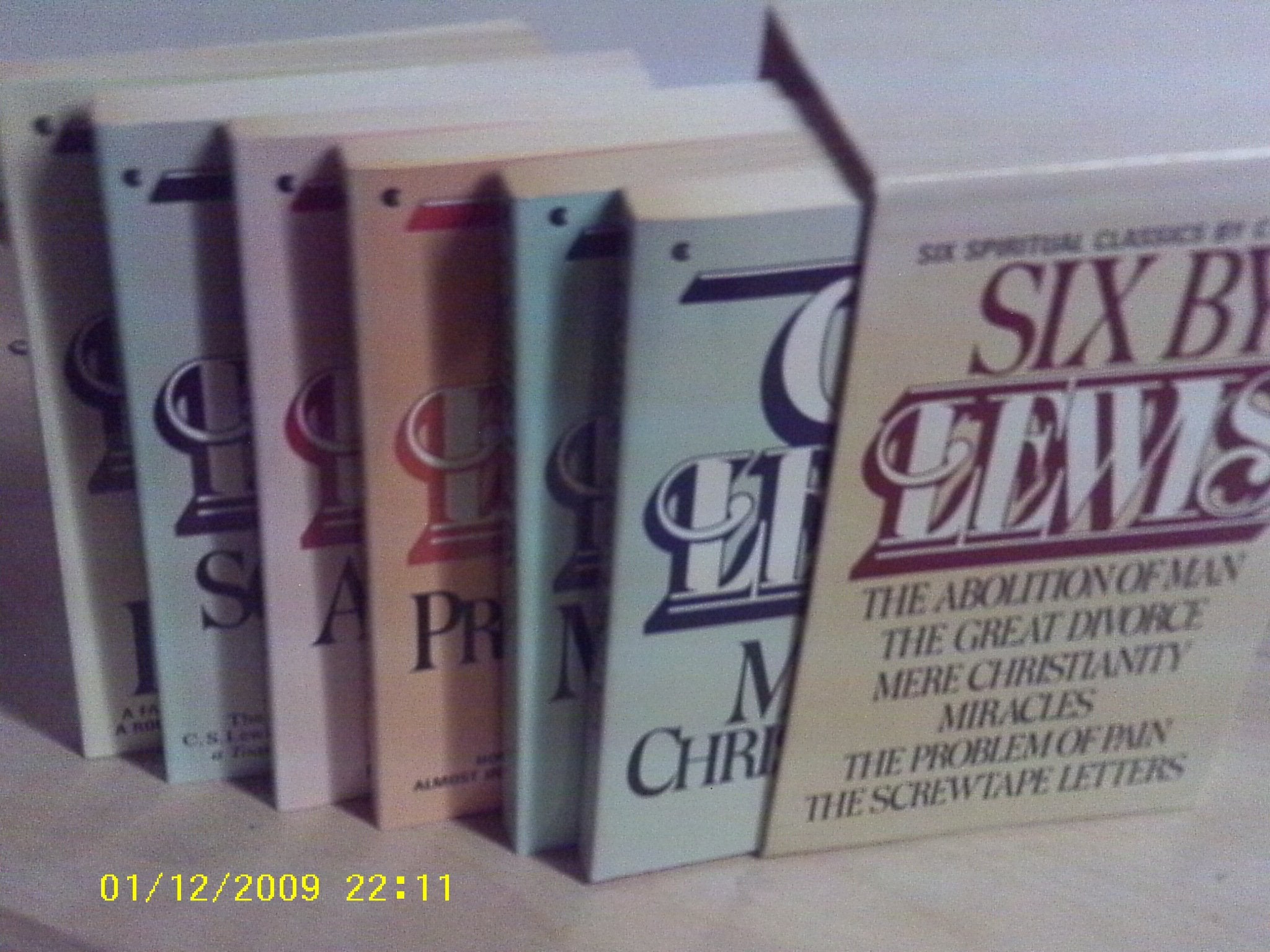Six By Lewis Box Set: The Abolition Of Man, The Great Divorce, Mere Christianity, Miracles, The Problem Of Pain, The Screwtape L,Used