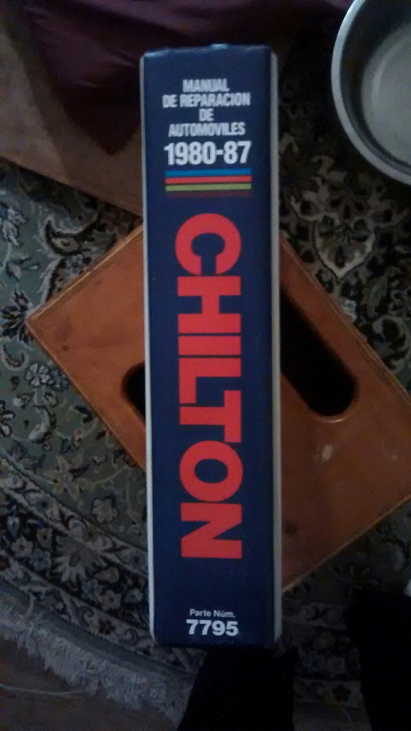 Chilton's Manual De Reparacion De Automoviles 198087: Automoviles Y Camiones Nacionales E Importados De 198087 (Spanish Editio,Used