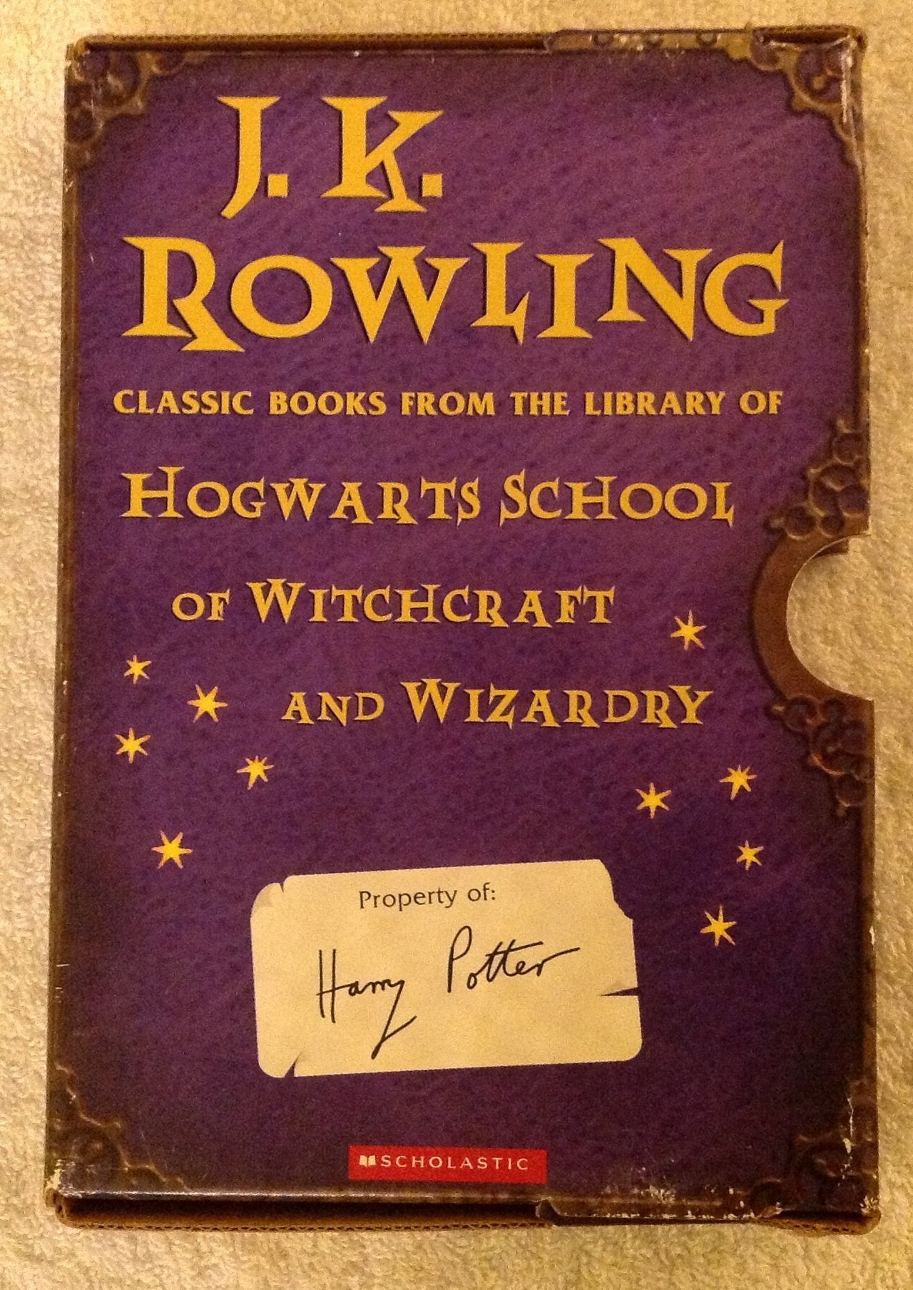 Harry Potter Schoolbooks: Fantastic Beasts And Where To Find Them / Quidditch Through The Ages