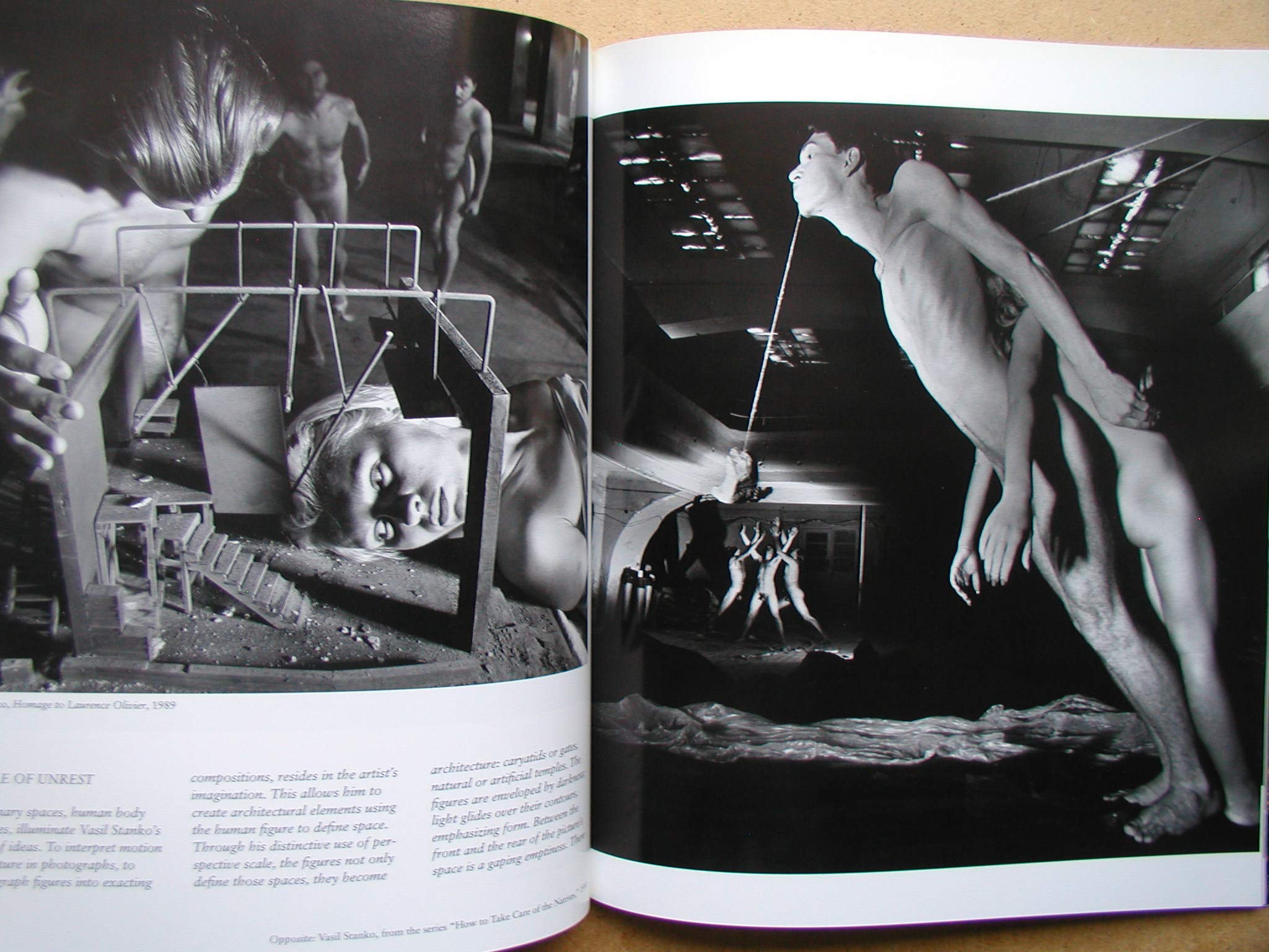 Crossing Borders: Contemporary Czech and Slovak Photography (APERTURE),Used