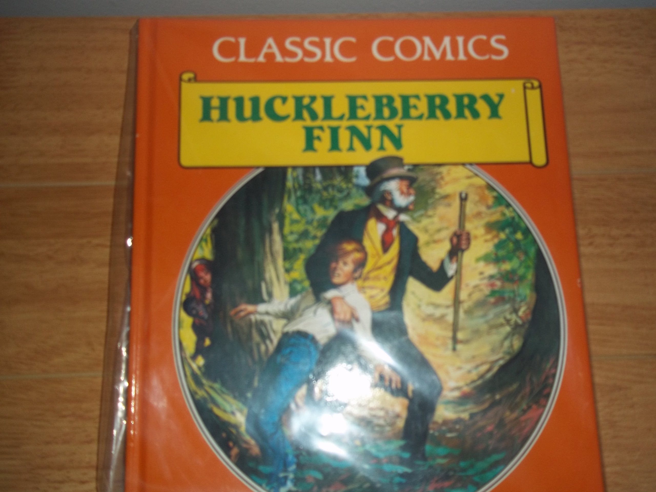 Classic Comics: Huckleberry Finn,Used