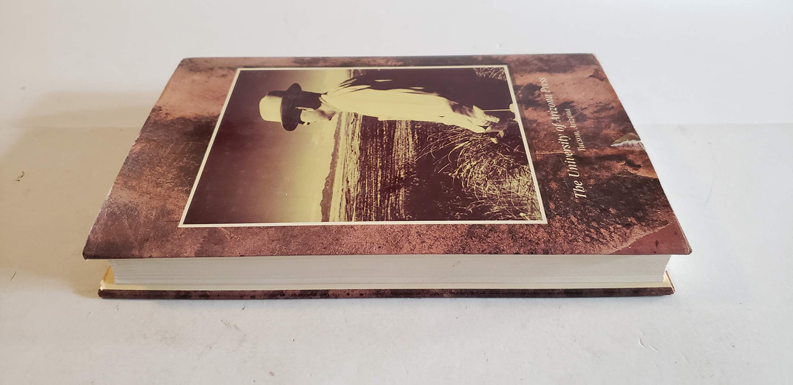 Bob Sharp's Cattle Country: Rawhide Ranching on Both Sides of the Border,Used