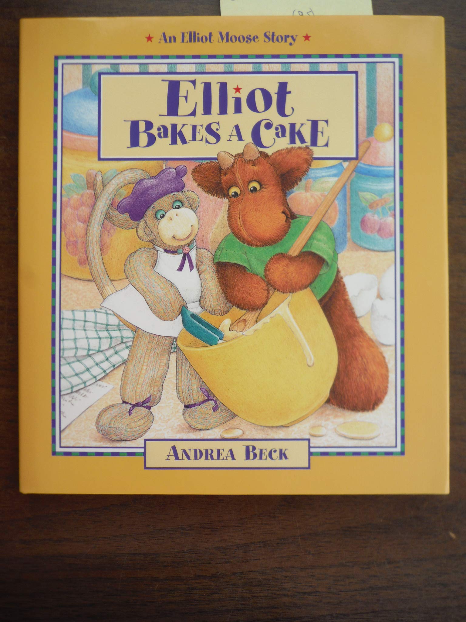 Elliot Bakes a Cake (Elliot Moose Stories),Used