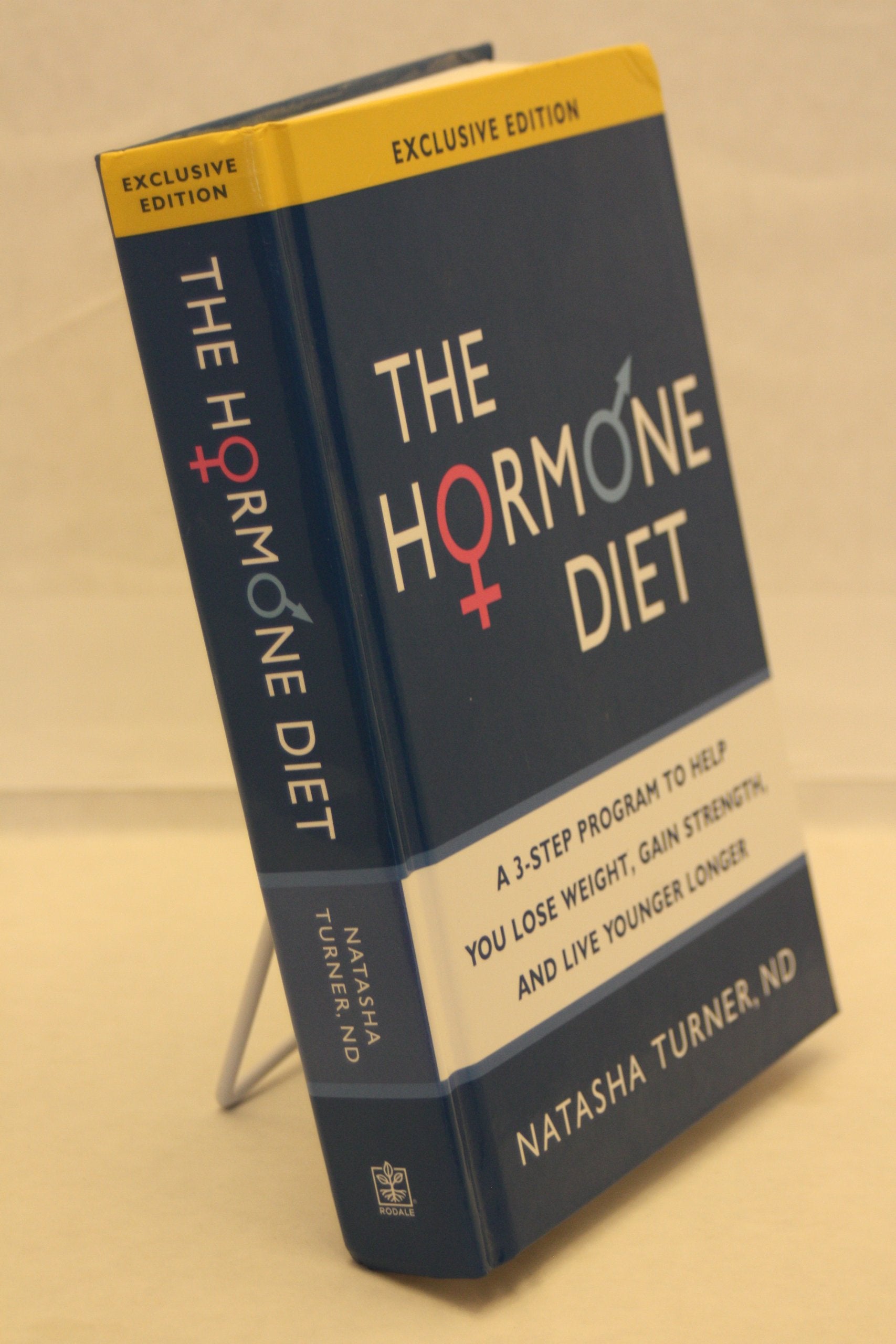 Hormone Diet, The: A 3Step Program to Help You Lose Weight, Gain Strength, and Live Younger Longer by Turner, Natasha (2010) Ha,Used