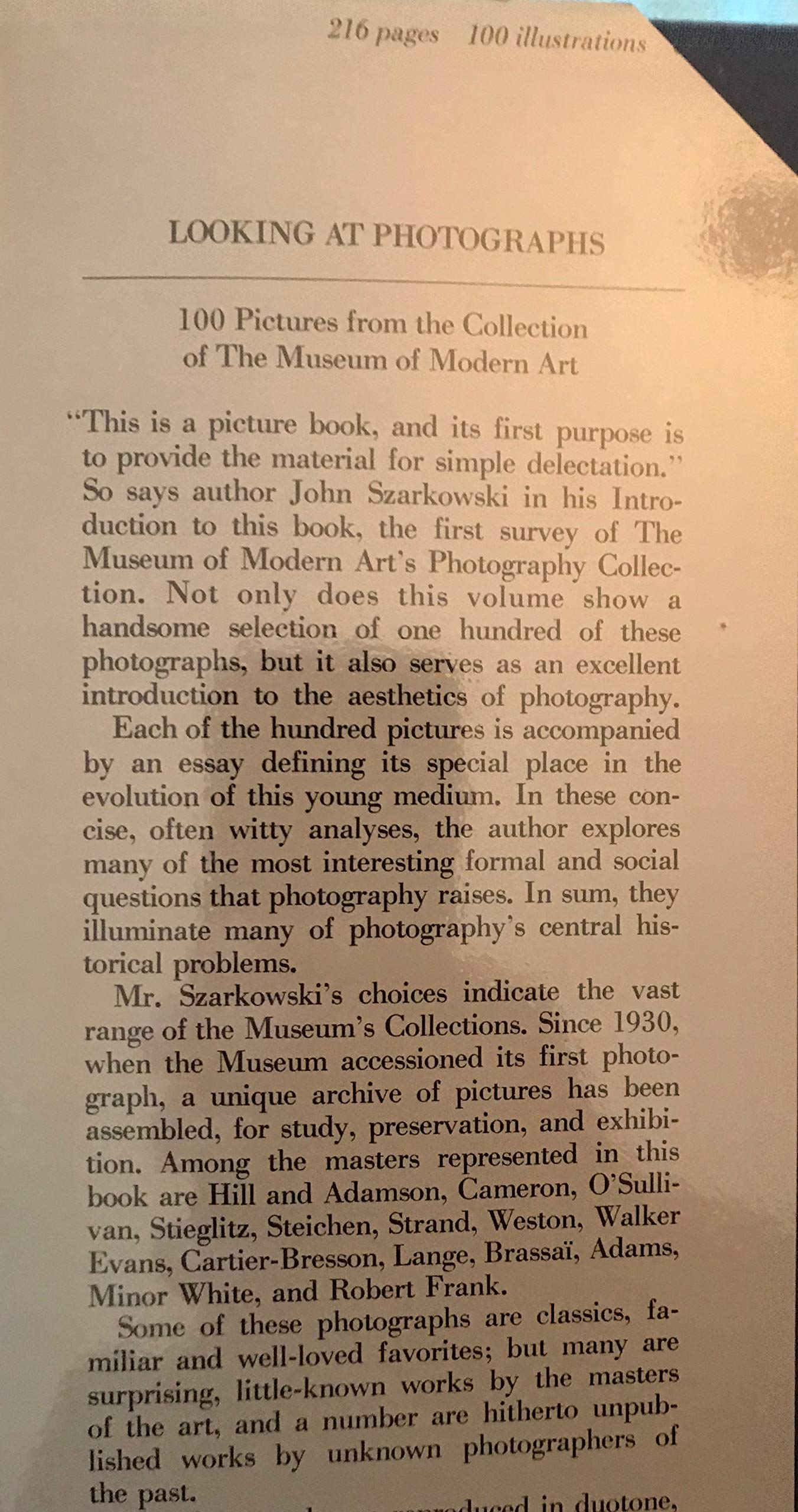 Looking at photographs;: 100 pictures from the collection of the Museum of Modern Art,,New