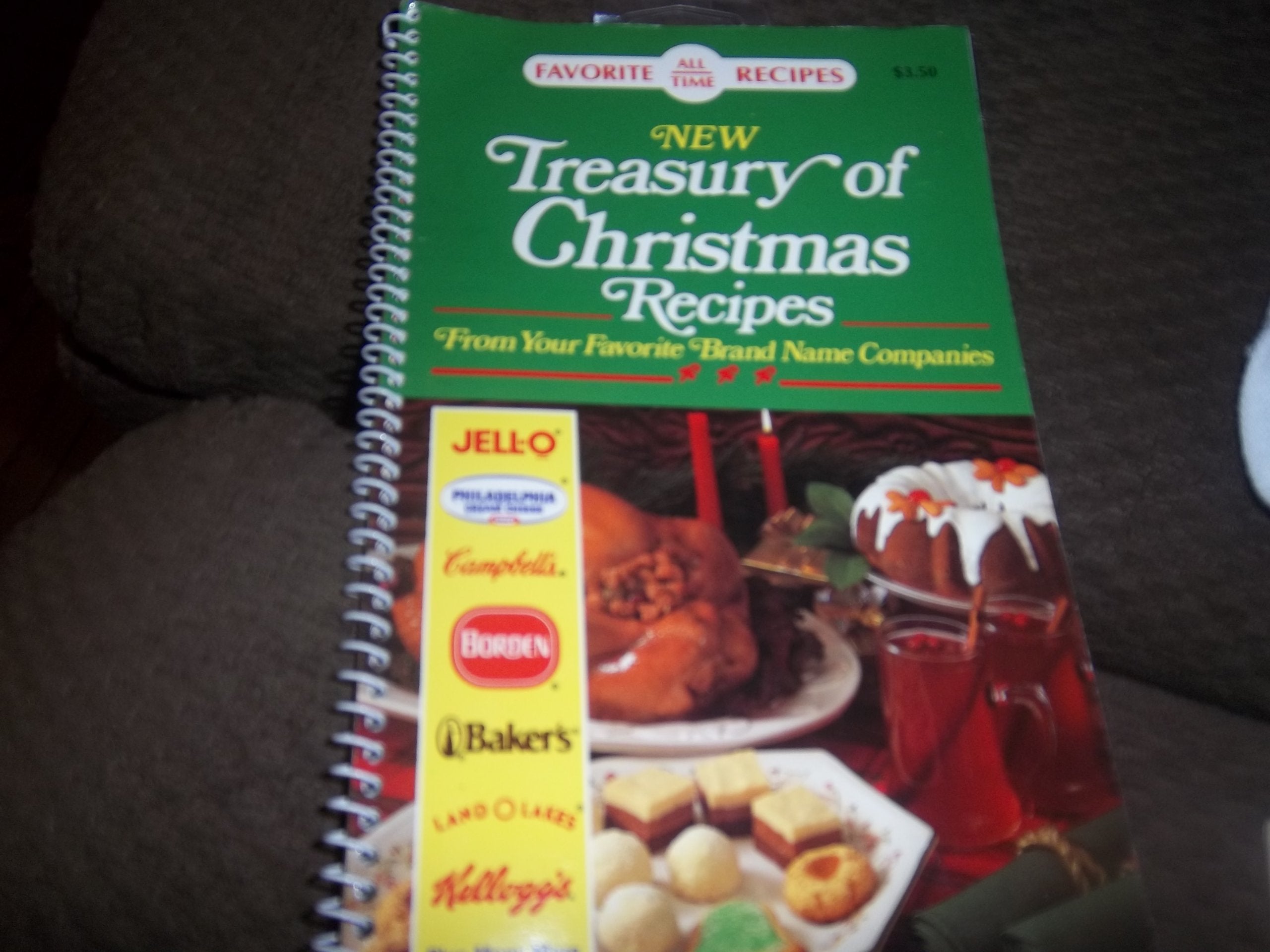 New Treasury of Christmas Recipes,Used