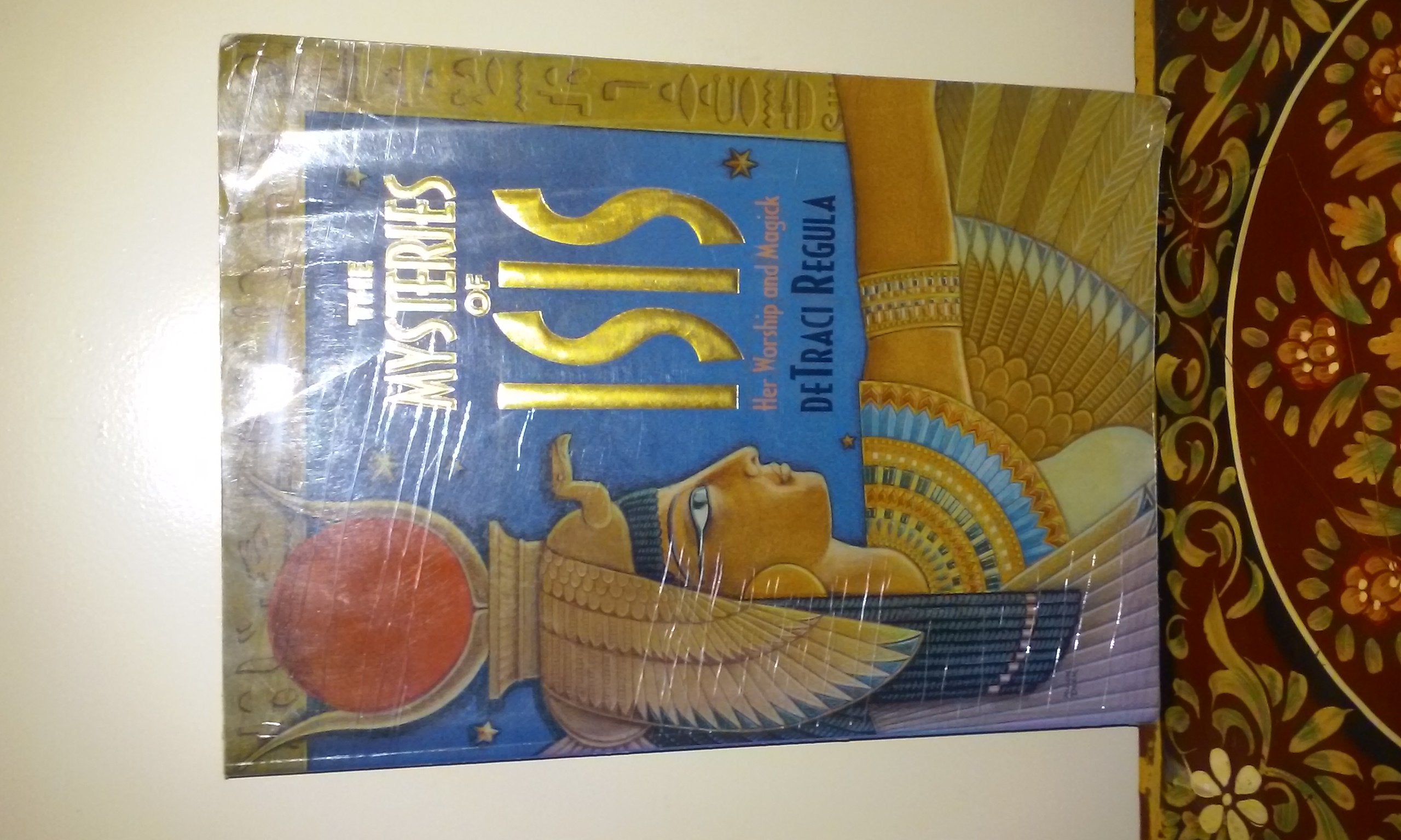 The Mysteries of Isis: Her Worship & Magick (Llewellyn's World Religion & Magic Series),New