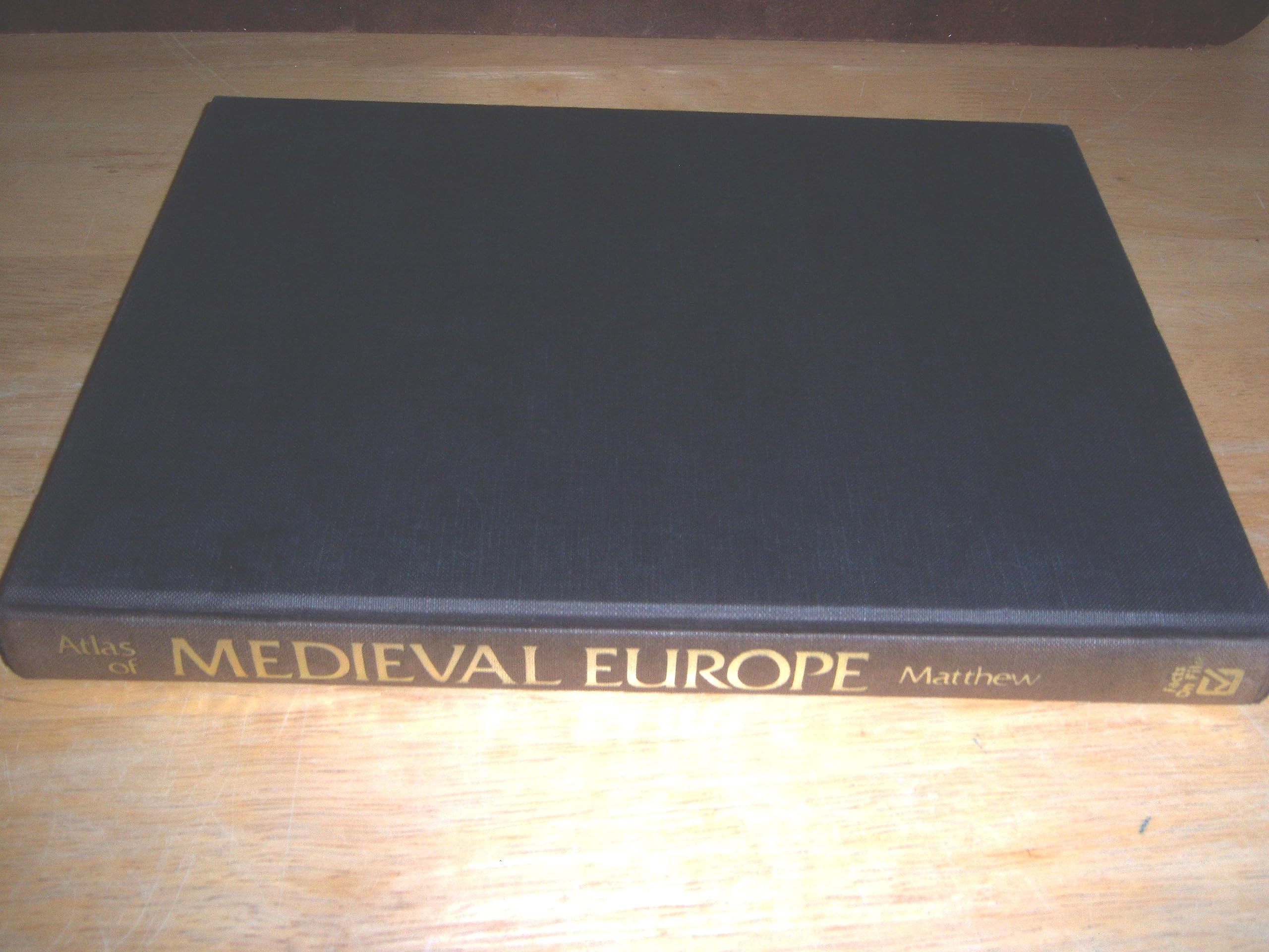 Atlas of Medieval Europe (CULTURAL ATLAS OF),Used